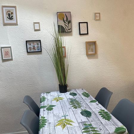 Appartement Des Remparts De Carcassonne Bagian luar foto